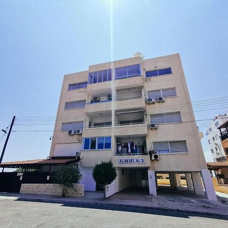 Mackenzie Seaview Paradise Larnaca Exteriör bild