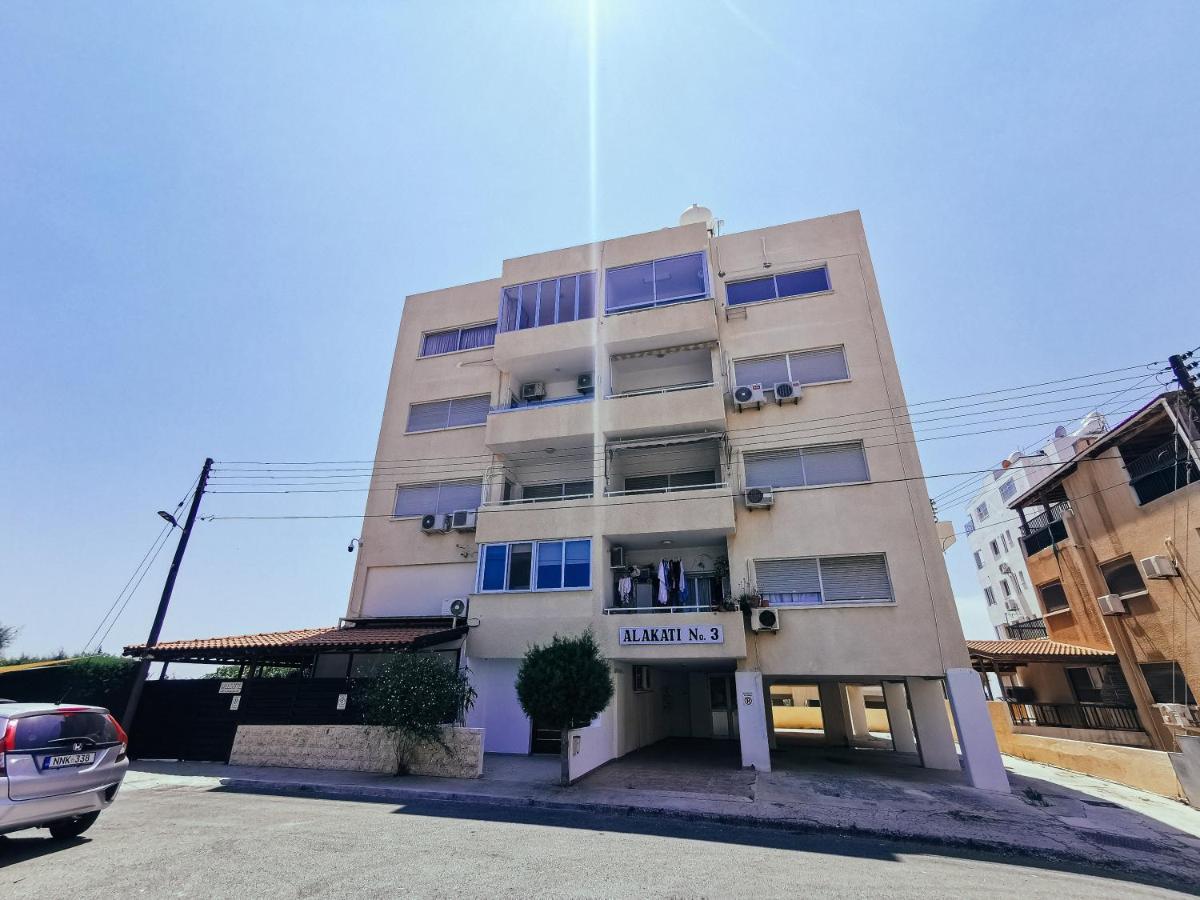 Mackenzie Seaview Paradise Larnaca Exteriör bild